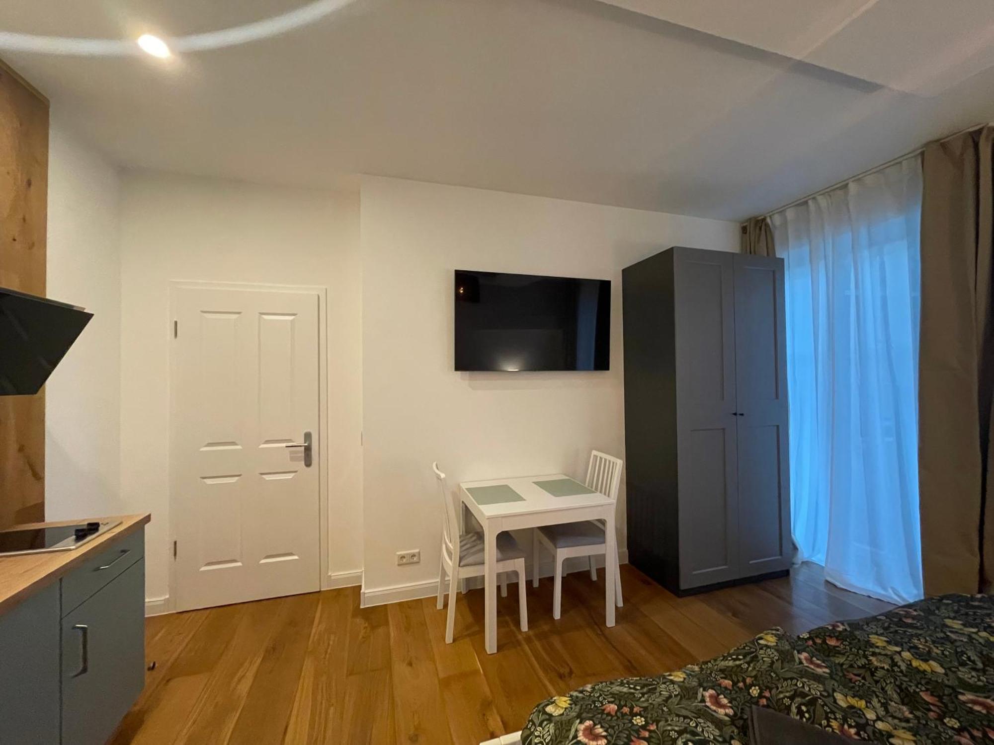 Boutique Hotel Pension Luisengruen Kueche 1Gbs Wlan Netflix Disney Magentatv شيمنيتز المظهر الخارجي الصورة