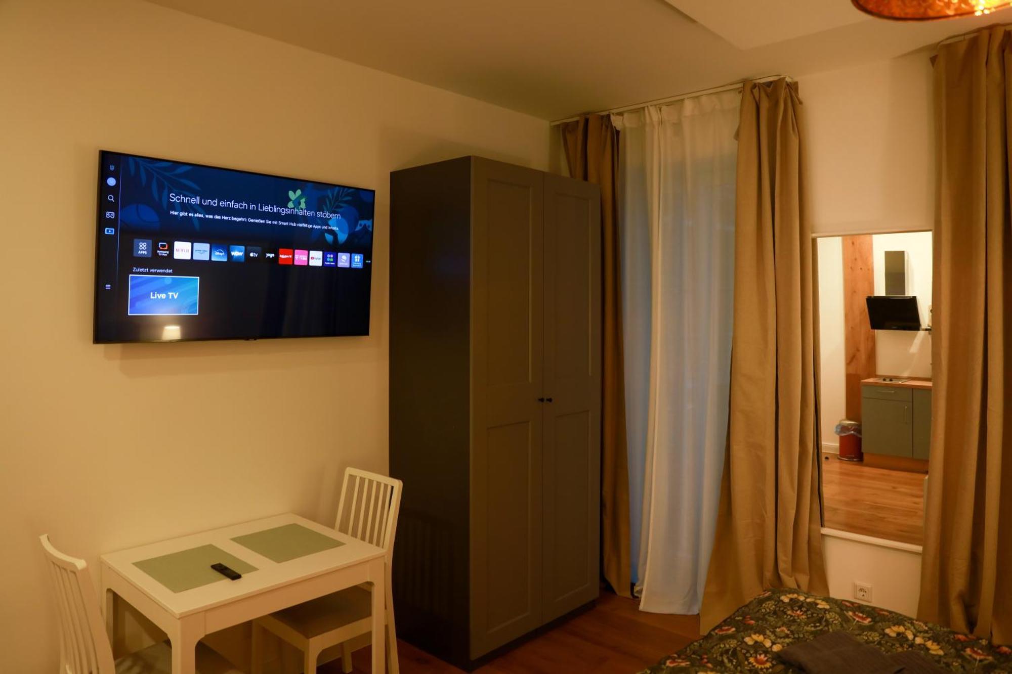 Boutique Hotel Pension Luisengruen Kueche 1Gbs Wlan Netflix Disney Magentatv شيمنيتز المظهر الخارجي الصورة